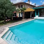 Villa Demeure Pierre 12 Couchages Piscine Chauffee Et Jacuzzi