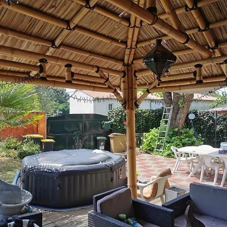 Demeure Pierre 12 Couchages Piscine Chauffée Et Jacuzzi * Abzac (Gironde)